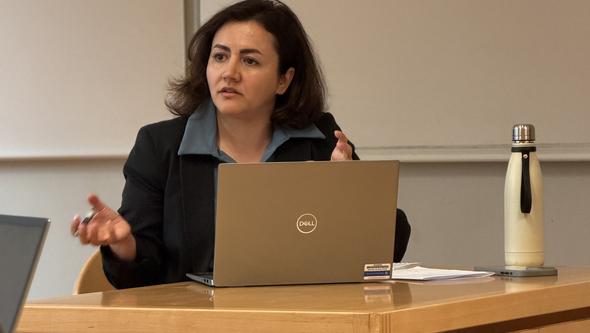 Porträtt Bahareh Maleki